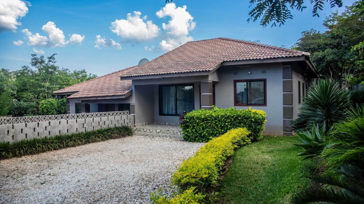 Lusaka House | Two Bedroom House Roma Park, Lusaka