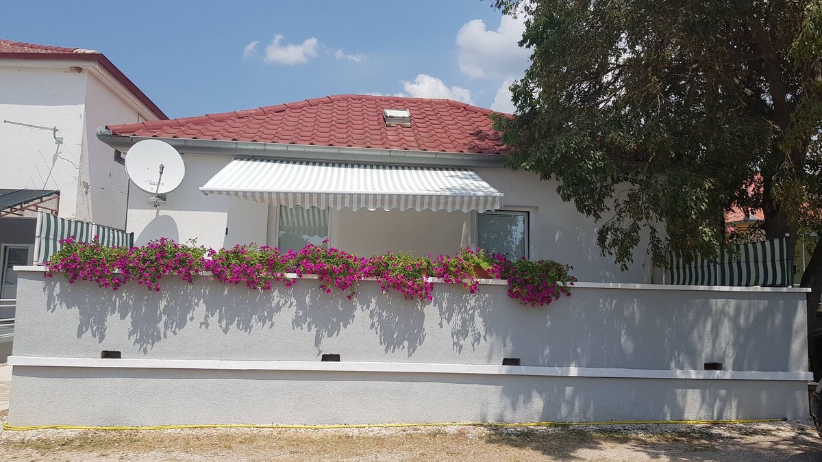Seline Apartment | Two bedroom apartment with terrace Seline, Paklenica (A-6604-a)
