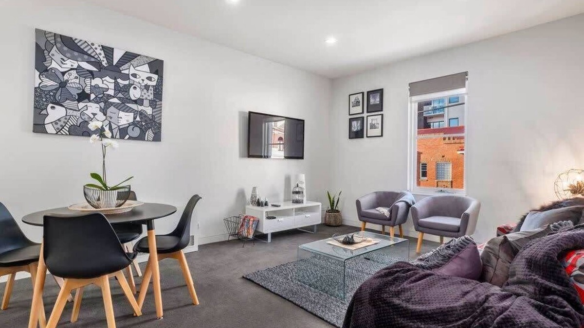 Hobart Central Business District Apartment | Two Bedroom Inner-City Retreat with Free Parking