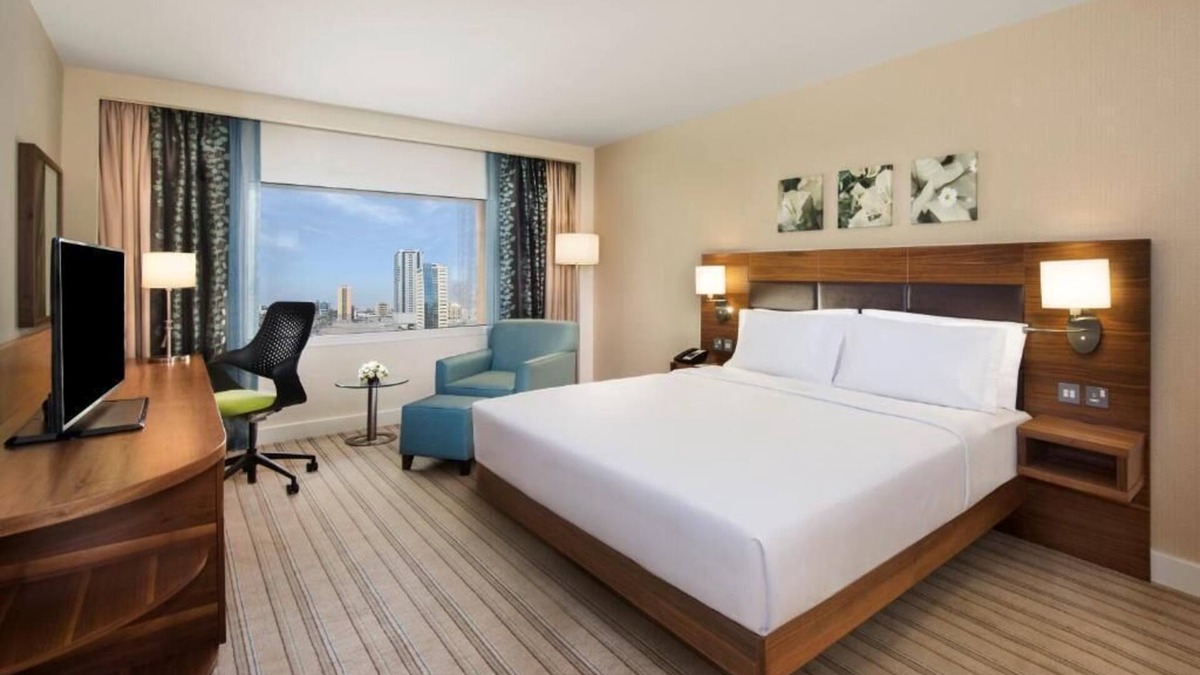 Dafan Al Nakheel Apartment | Two Bedroom King Suite Near Al Naeem Mall