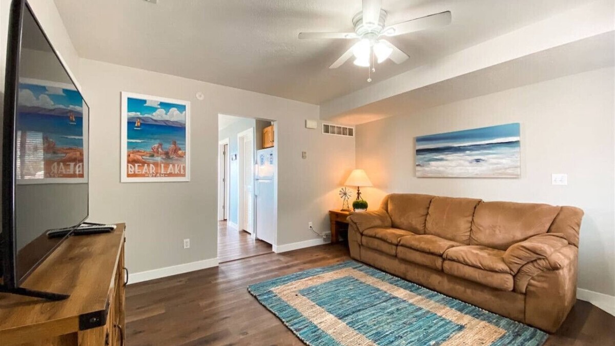Harbor Village Condo | Two-Bedroom Lake View Condo 918 # 4, beautiful views