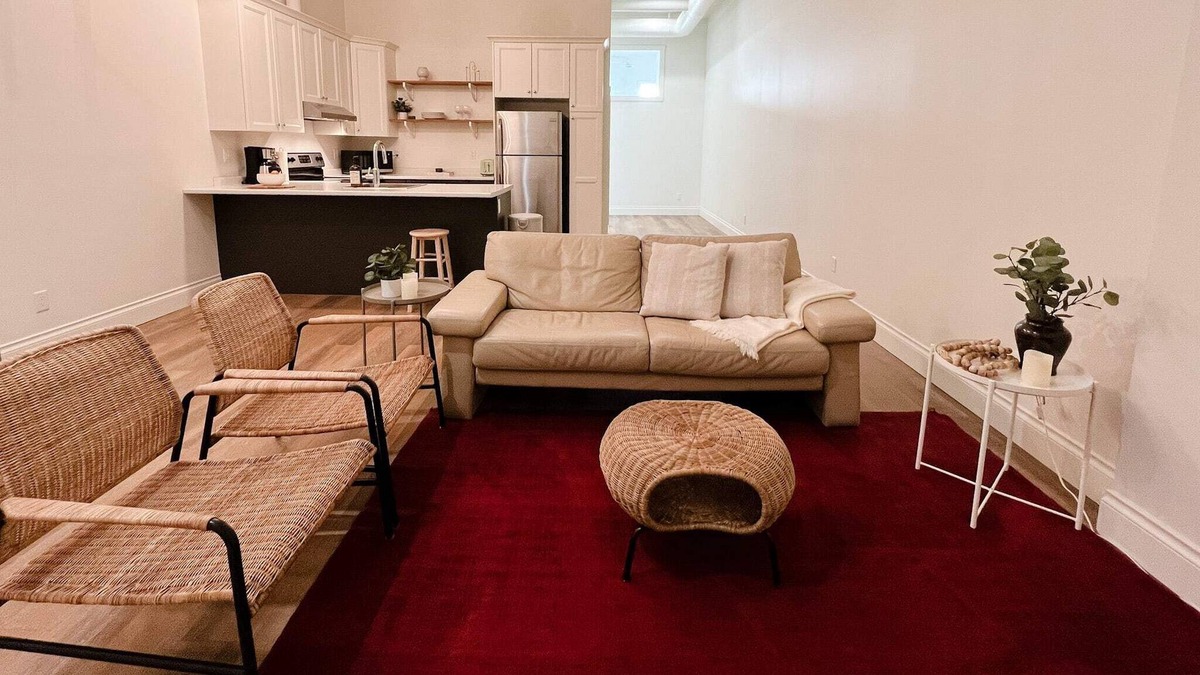 Brandon Apartment | Two Bedroom Luxury Loft Apartment