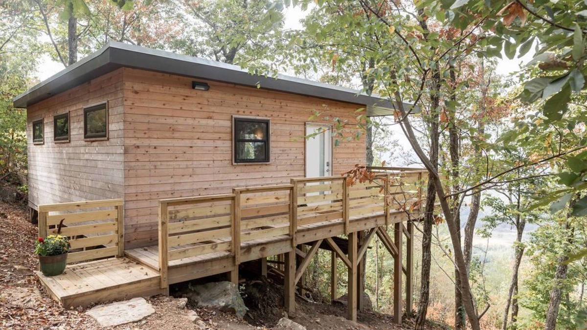 Lookout Mountain House | Two bedroom modern tiny house with bluff views, huge windows!