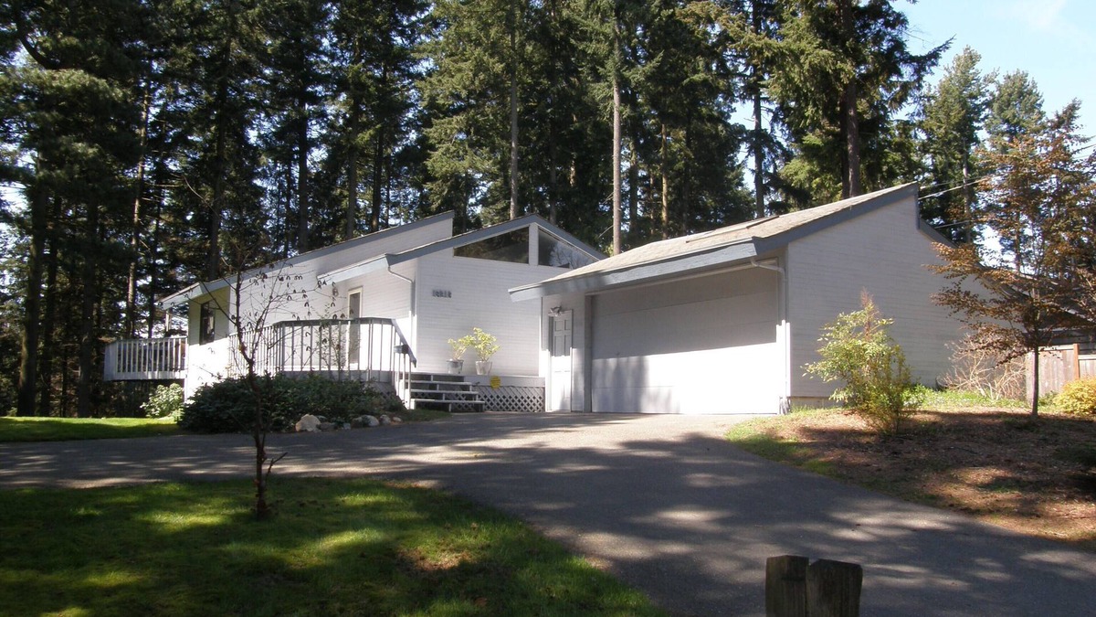 Richmond Highlands House | Two-bedroom, one bath comfortable home in Shoreline, WA