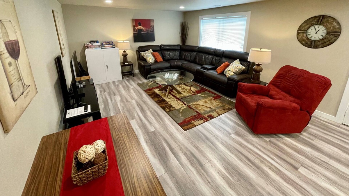 Pasco Apartment | Two-Bedroom Pearl Suite all to Yourself!