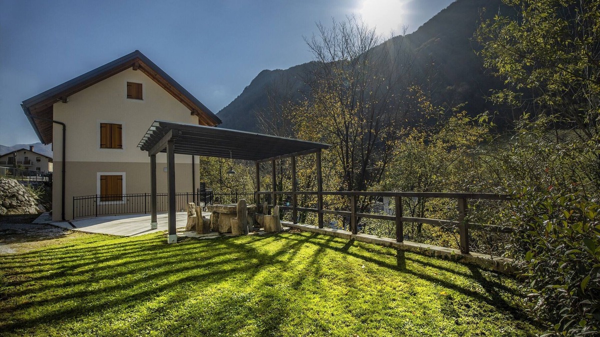 Tolmin Apartment | Two Bedroom RiverView Apartment with Balcony