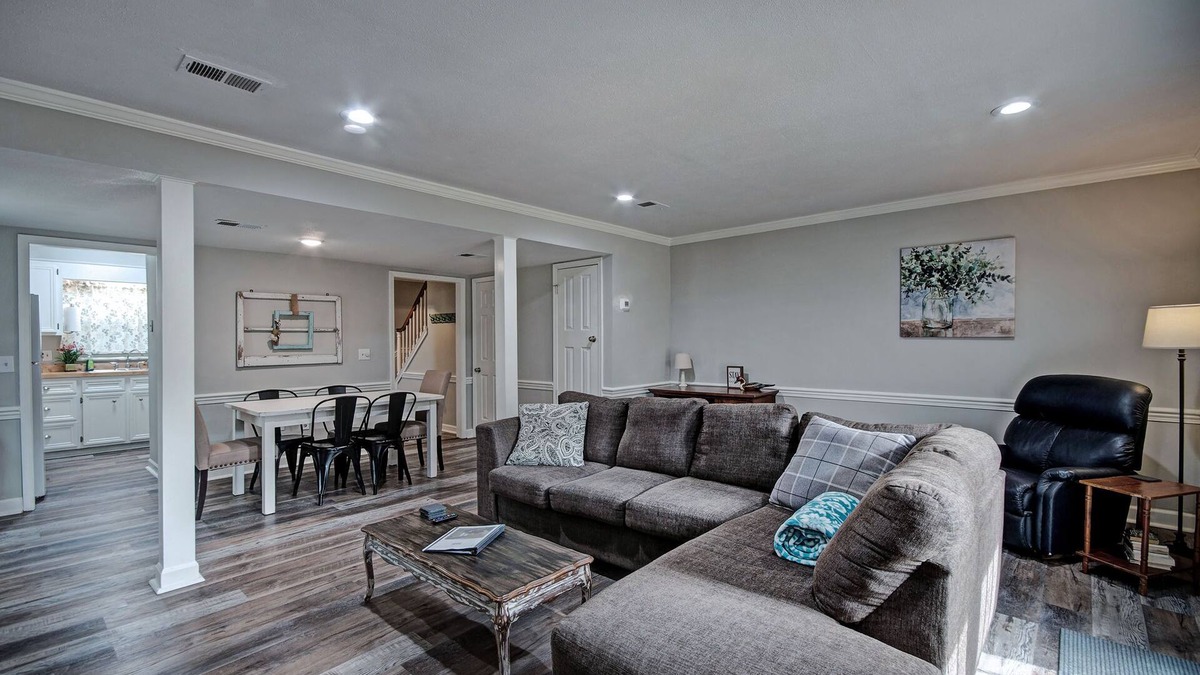 Tougaloo House | Two Bedroom Townhome Near Ridgeland Close to Water