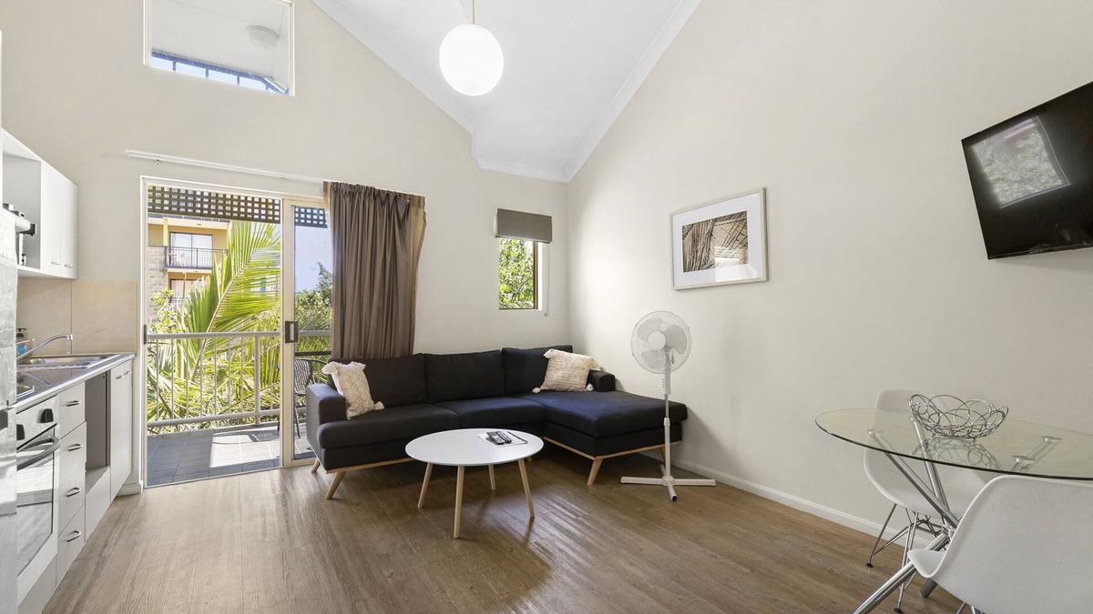 Kangaroo Point Apartment | Two Bedroom, Two Bathroom Loft Style - Free Wifi & Parking
