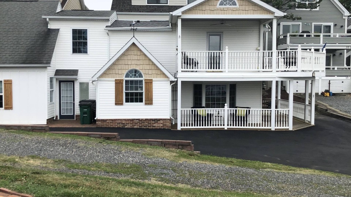 Solomons Apartment | Two bedroom two bath home on charming Solomons Island