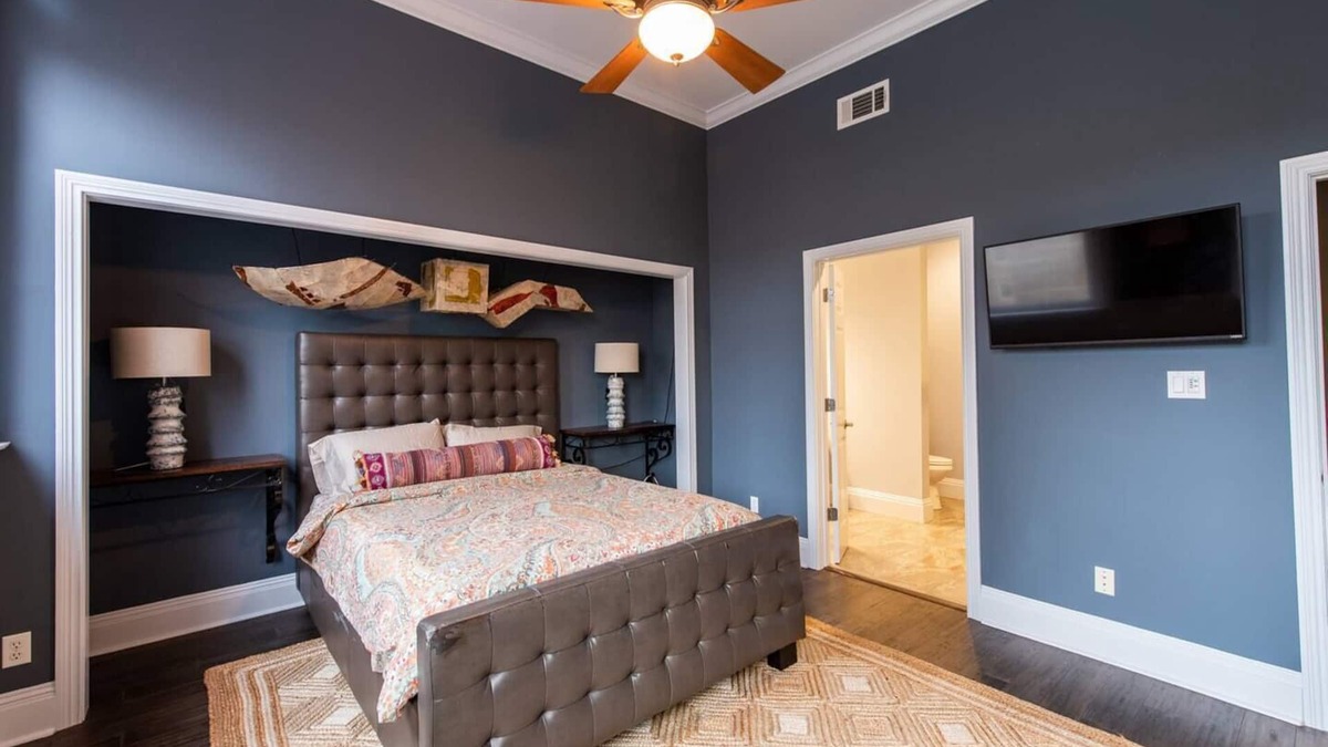 Downtown Louisville Condo | Two Bedroom/Two Full Baths, Downtown Sophistication!