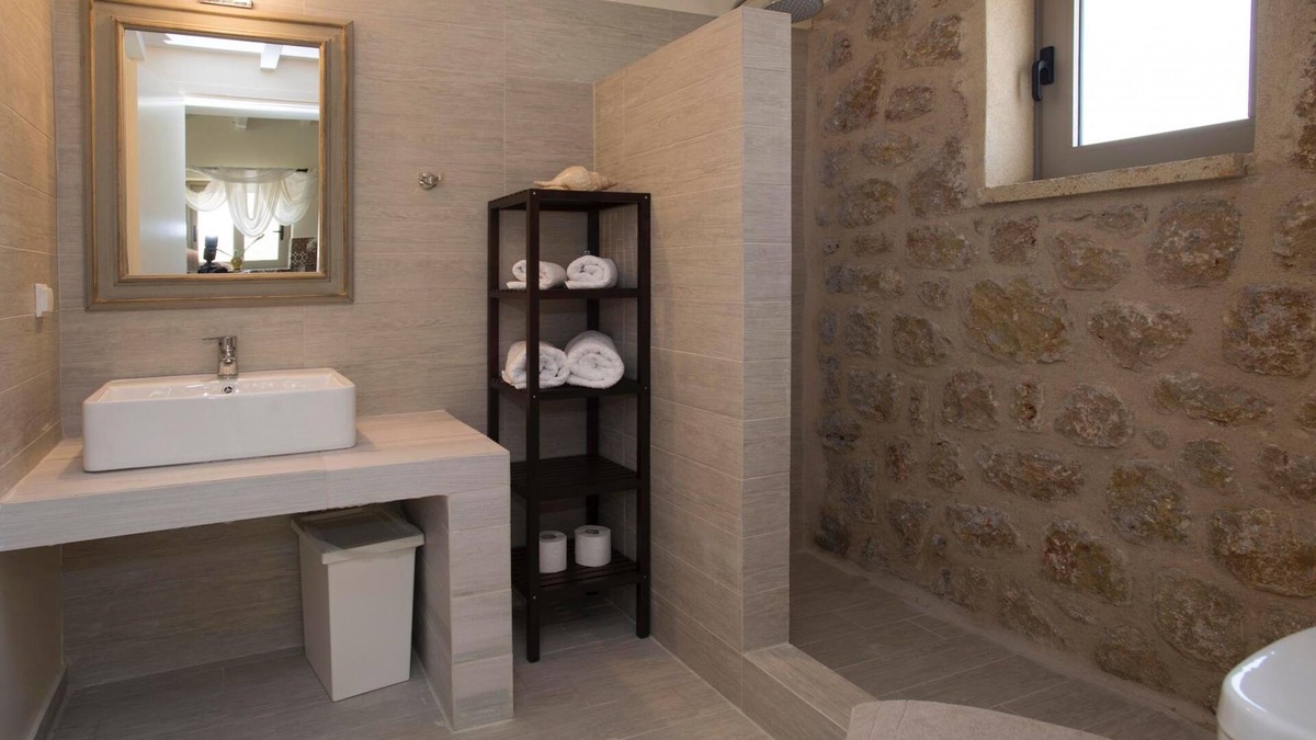 Riglia House | Two Bedroom Villa - LILAC
