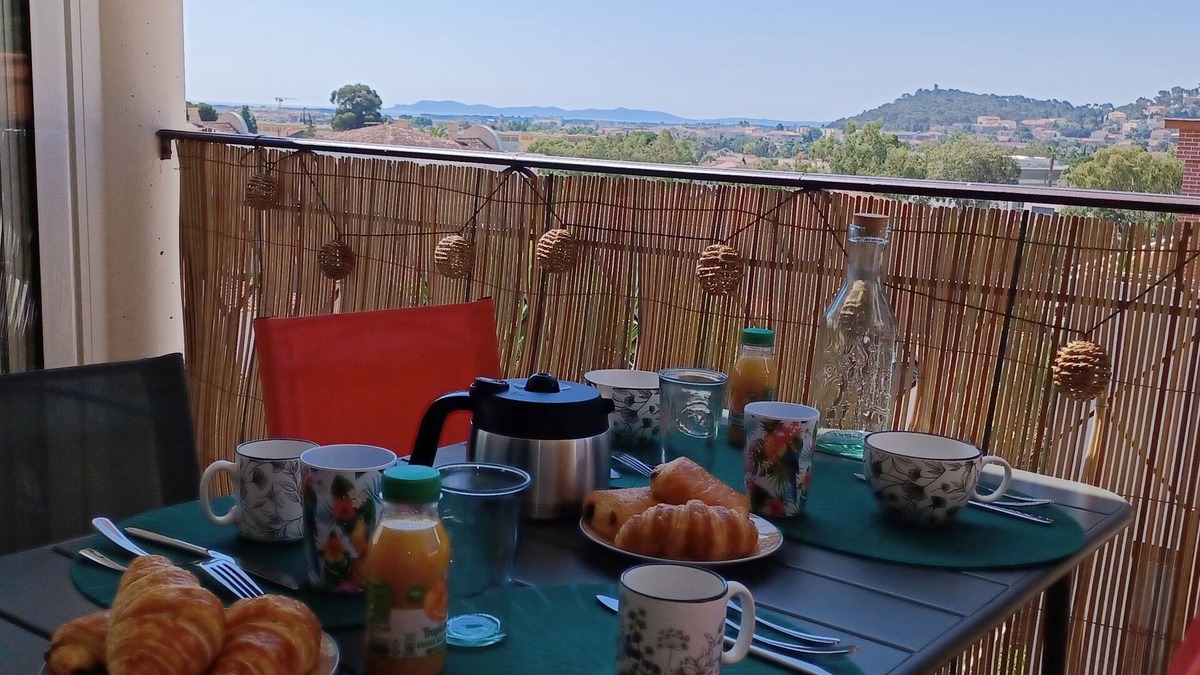 Hyeres Apartment | Two bedrooms duplex in Hyeres, beach town