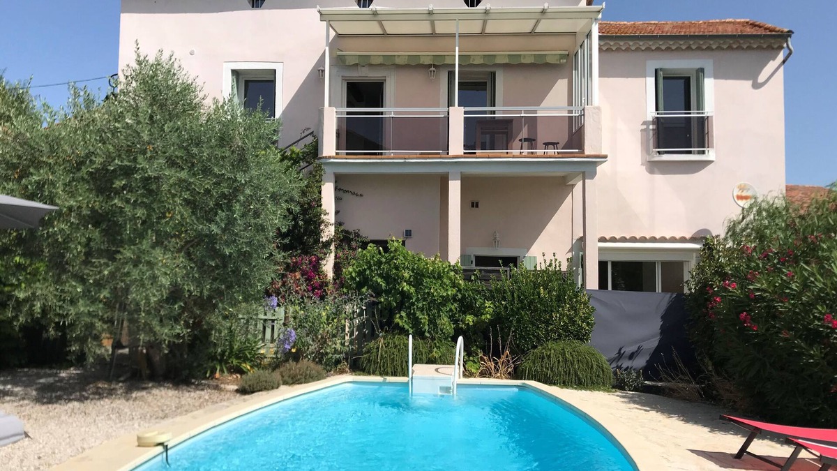 Roujan Apartment | Two bedrooms for six people, swimming pool in Hérault