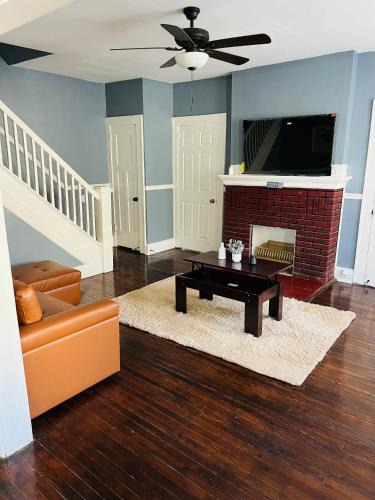 Irvington House | Two Bedrooms Home