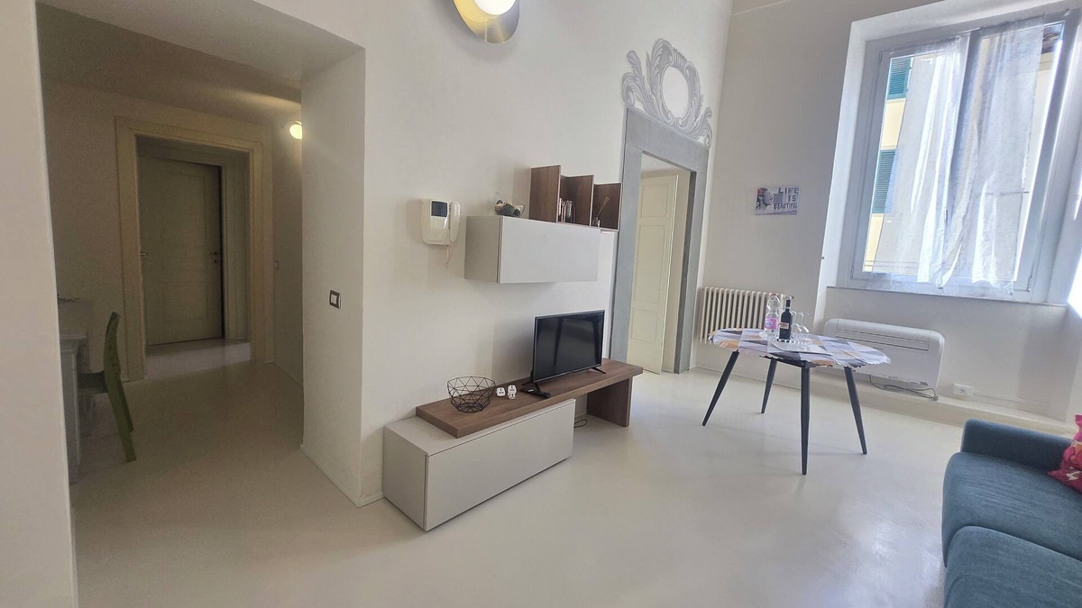 Pistoia Apartment | Two bedrooms, two bathrooms, Jacuzzi, parking lot