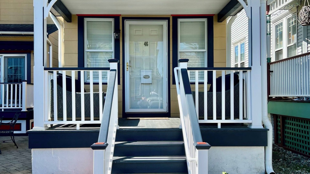 Ocean Grove Cottage | Two blocks from the beach!nSleeps 2, 1 bedroom, 1 bathroom