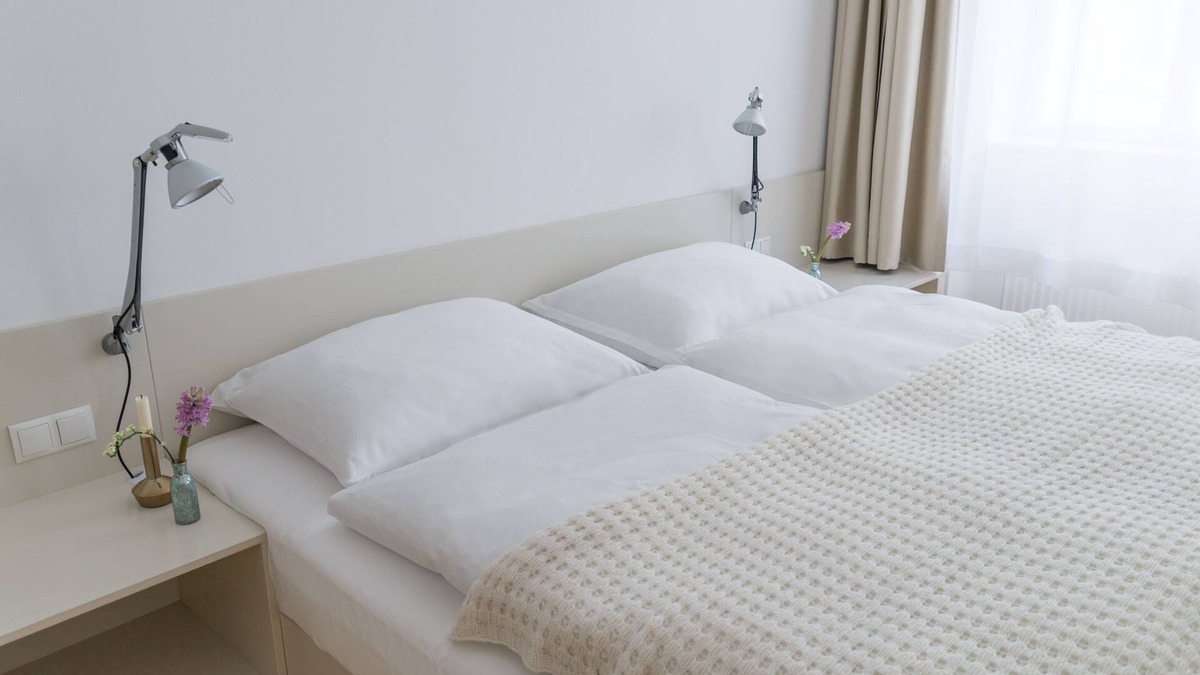Leopoldstadt Apartment | Two chic typical Viennese City apartments in the Karmeliterviertel