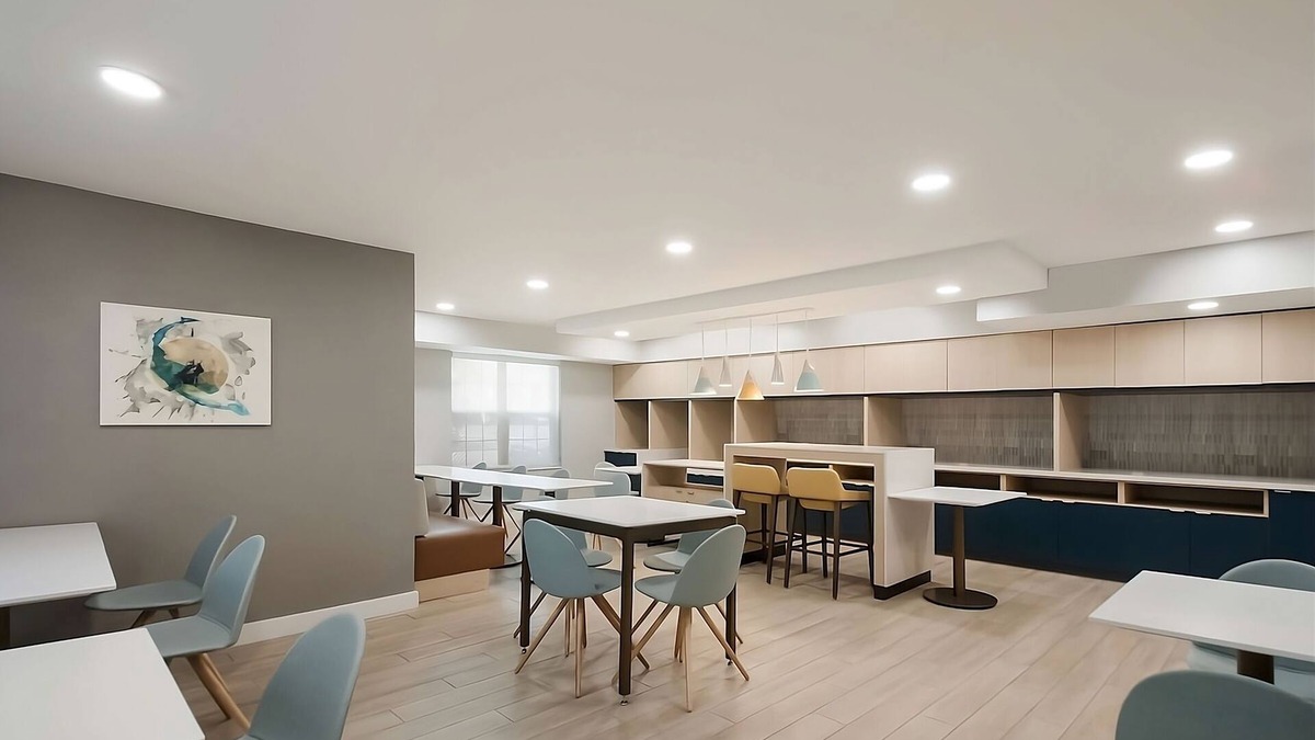 Falls Church Hotel | Two Comfortable 2BR Suites, Pet-friendly, Short Drive to The White House!