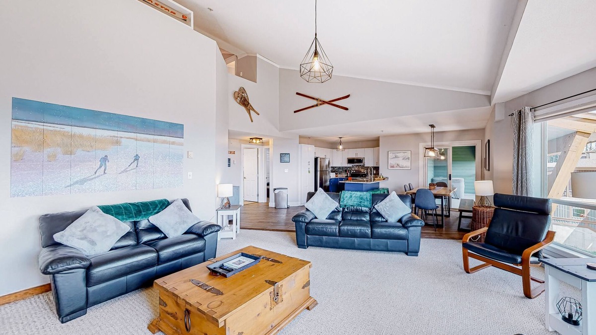Big White Ski Resort Condo | Two-condo oasis with ski-in/ski-out access, mountain views, hot tub