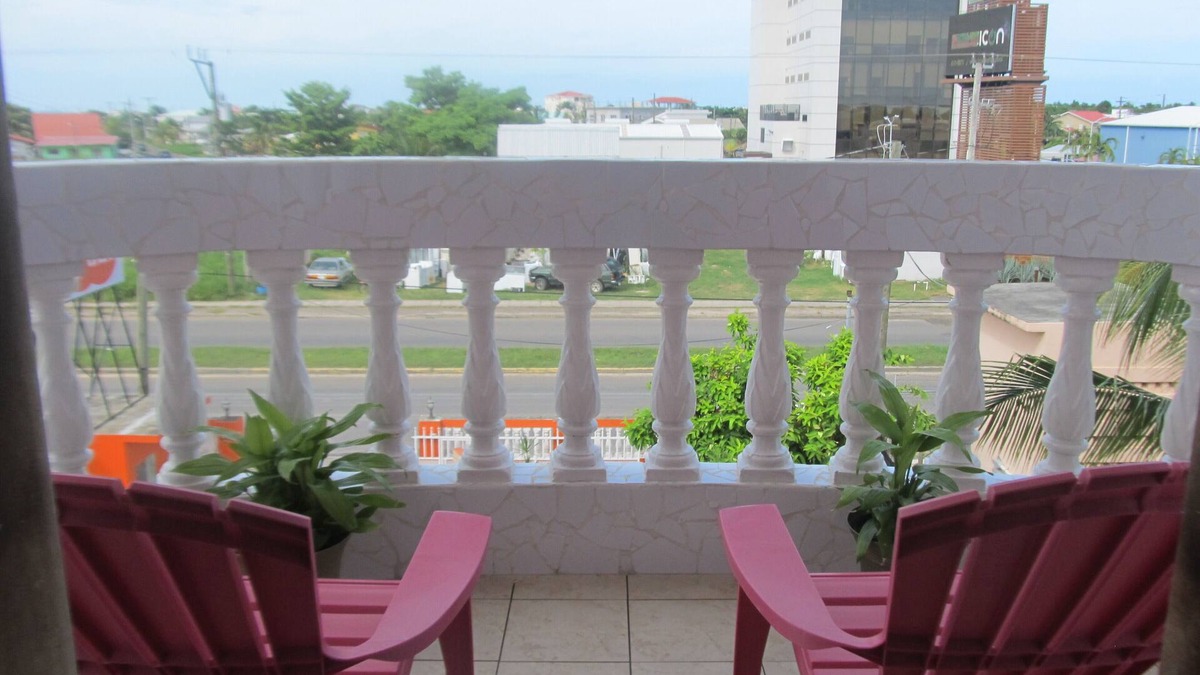 Belize City Hotel | TWO DOBLEBEDS ROOM AT EASY INN BELIZE CITY