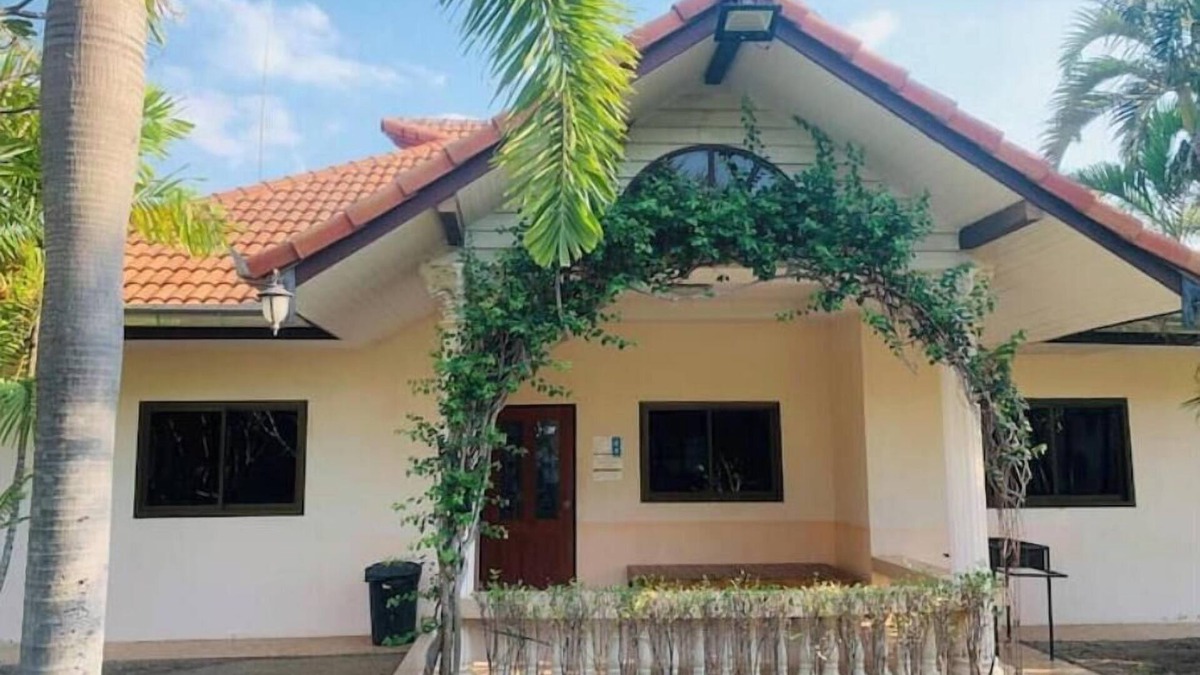 Si Racha Villa | Two Fifty Nine Resort 259 รีสอร์ต 2br 2bath & the other 3br 2bath