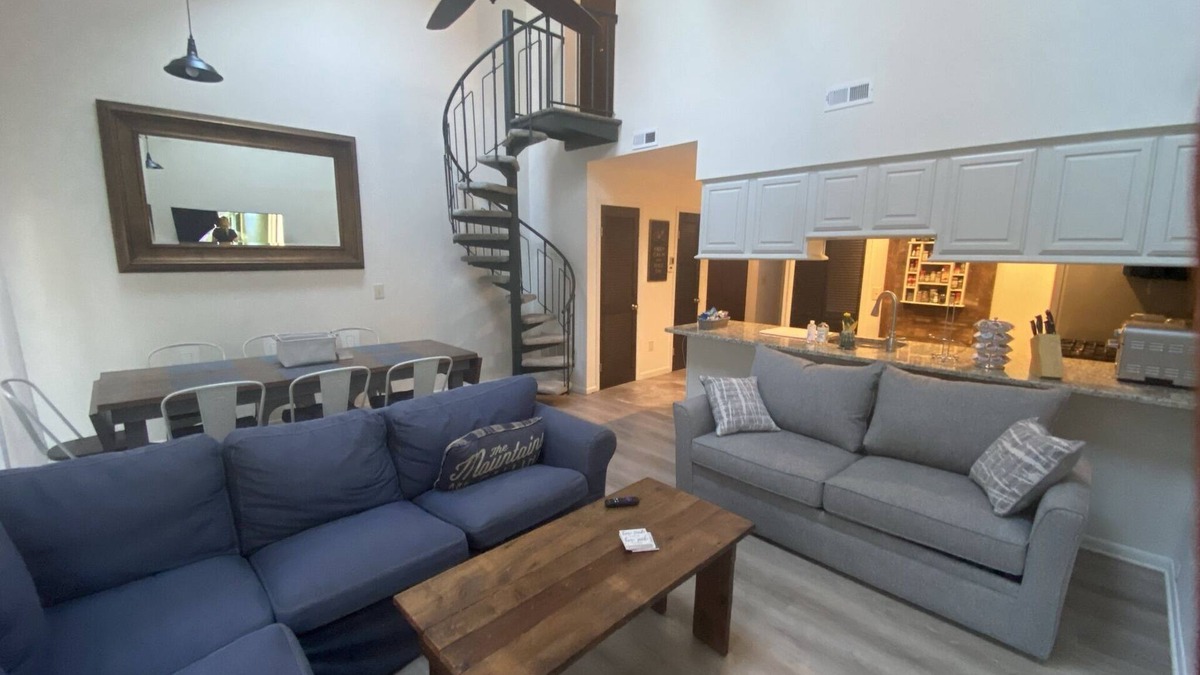 Vernon Condo | Two Full Baths in Newly Renovated ski golf Condo! New on Market!