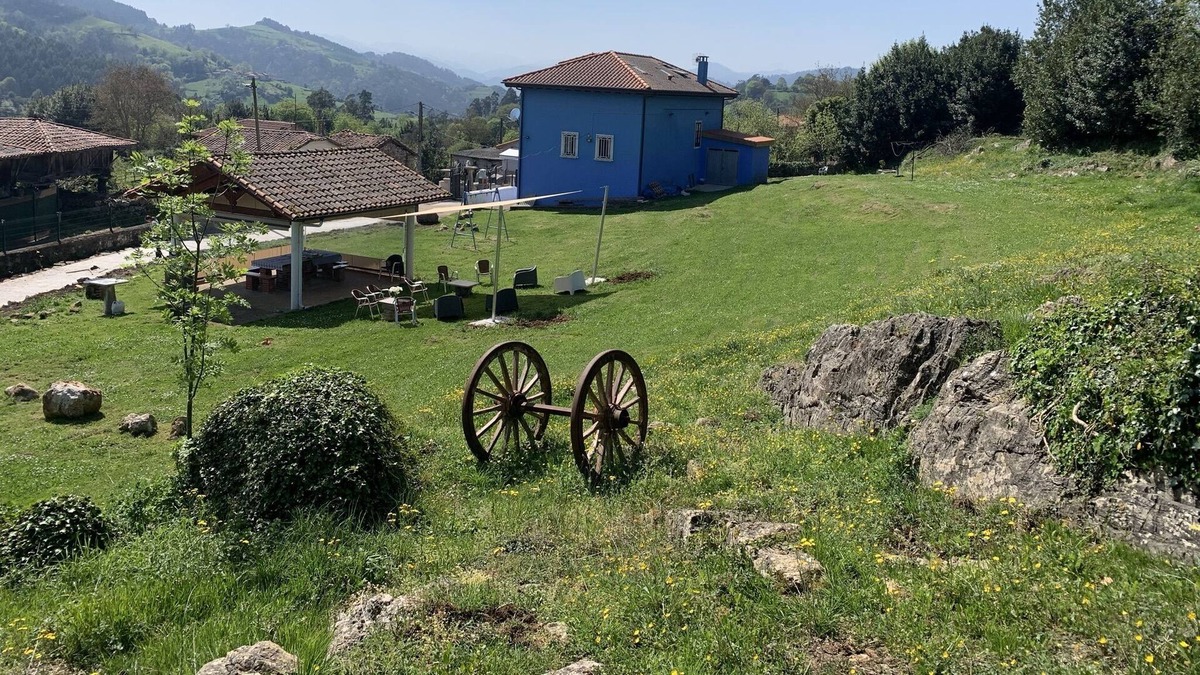 Llamero Cottage | Two houses together 20 people + with farm 3000 m, barbecue parking