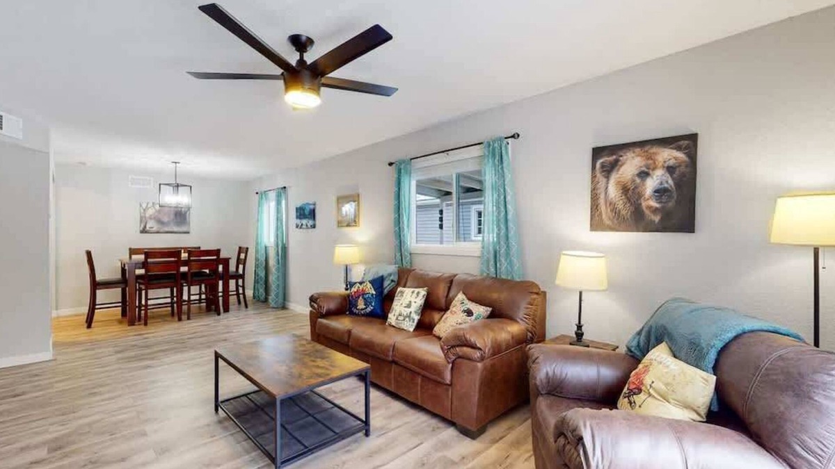 Jewell Heights - Hoffman Heights House | Two KIng Beds family home near Anschutz Med/VA