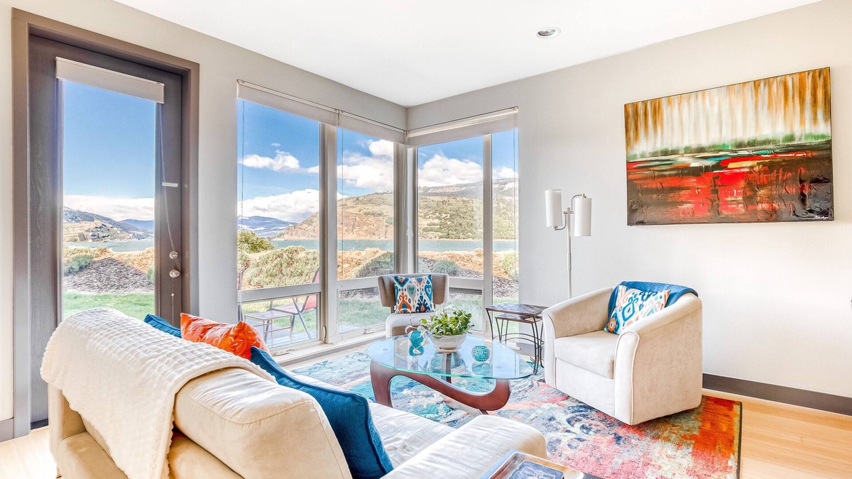 Mosier Condo | Two-level condo with majestic Columbia River view, patio, balcony & WiFi