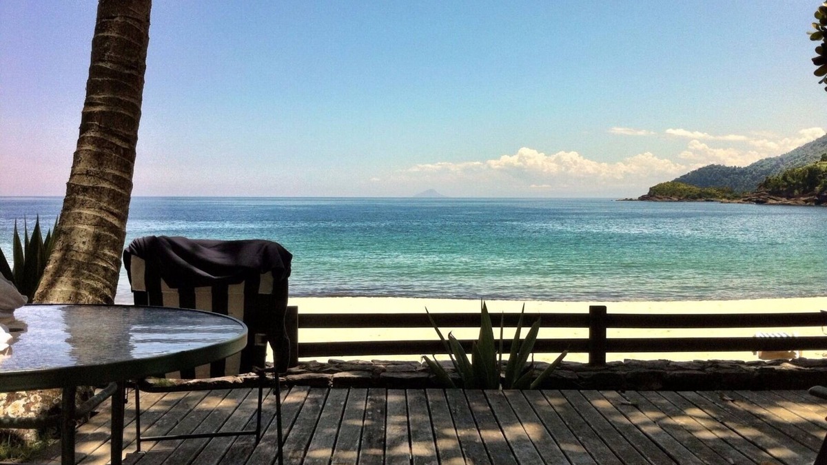 Toque Toque House | Two lots! Privacy and foot in the sand on the North Coast of São Paulo