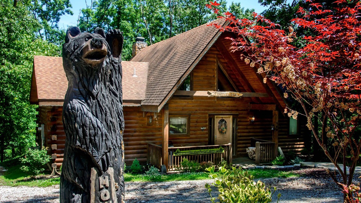 Branson Cedars Cabin | Two Master Suites, Great for 2 couples, Walking distance to Thunder Ridge Arena
