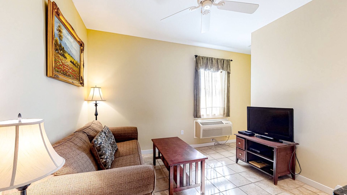 Northeast Harbor House | Two Neighboring Suites, Each w/WiFi, Two TVs, and Central AC - Near Acadia