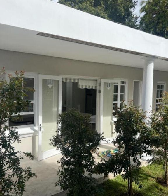 Rondebosch Apartment | Two on Milner - OAK TREE COTTAGE - Stylish open-plan Guesthouse in Rondebosch