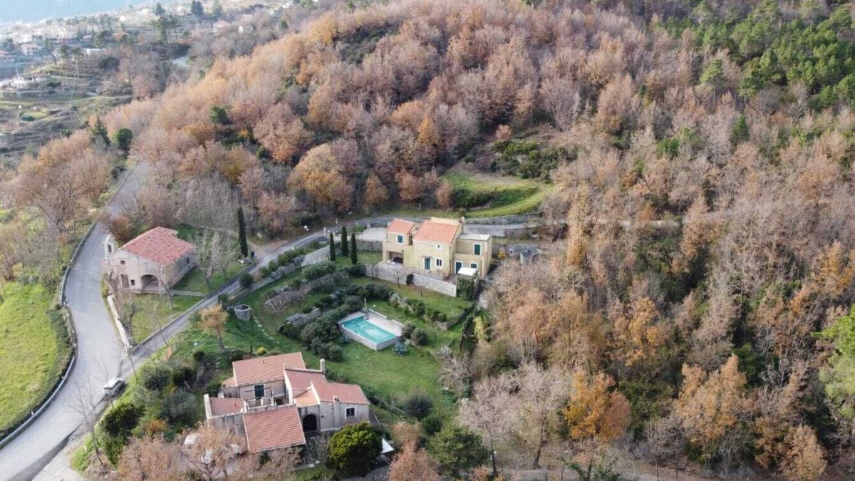 Calice Ligure House | Two-room apartment in the countryside a stone's throw from the sea