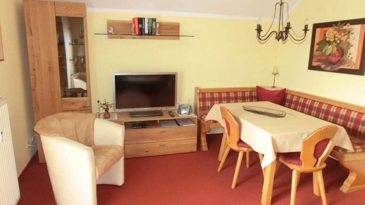 Safferstetten Apartment | Two-room apartment (48 sqm) with covered balcony