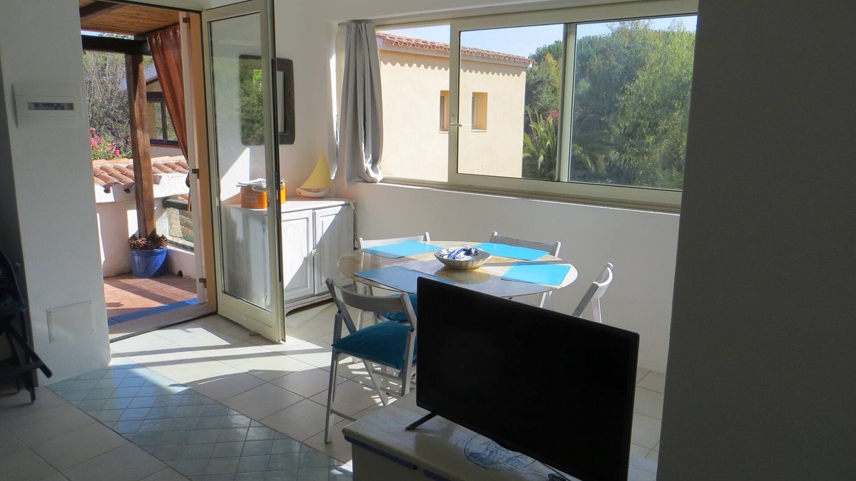 Santa Teresa di Gallura House | TWO-ROOM APARTMENT - FREE ON FOUR SIDES 600 m from the sea - Rena Majore (S. Teresa)