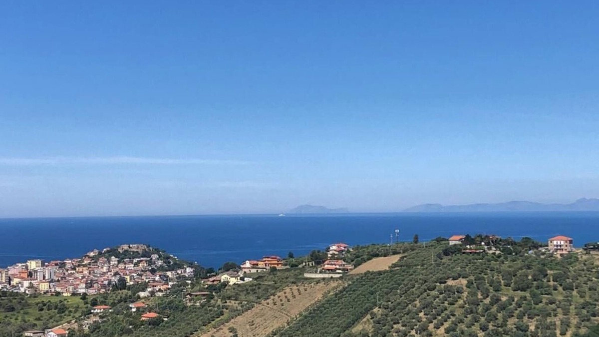 Frascinelle Apartment | TWO-ROOM APARTMENT WITH SEA VIEW PATIO