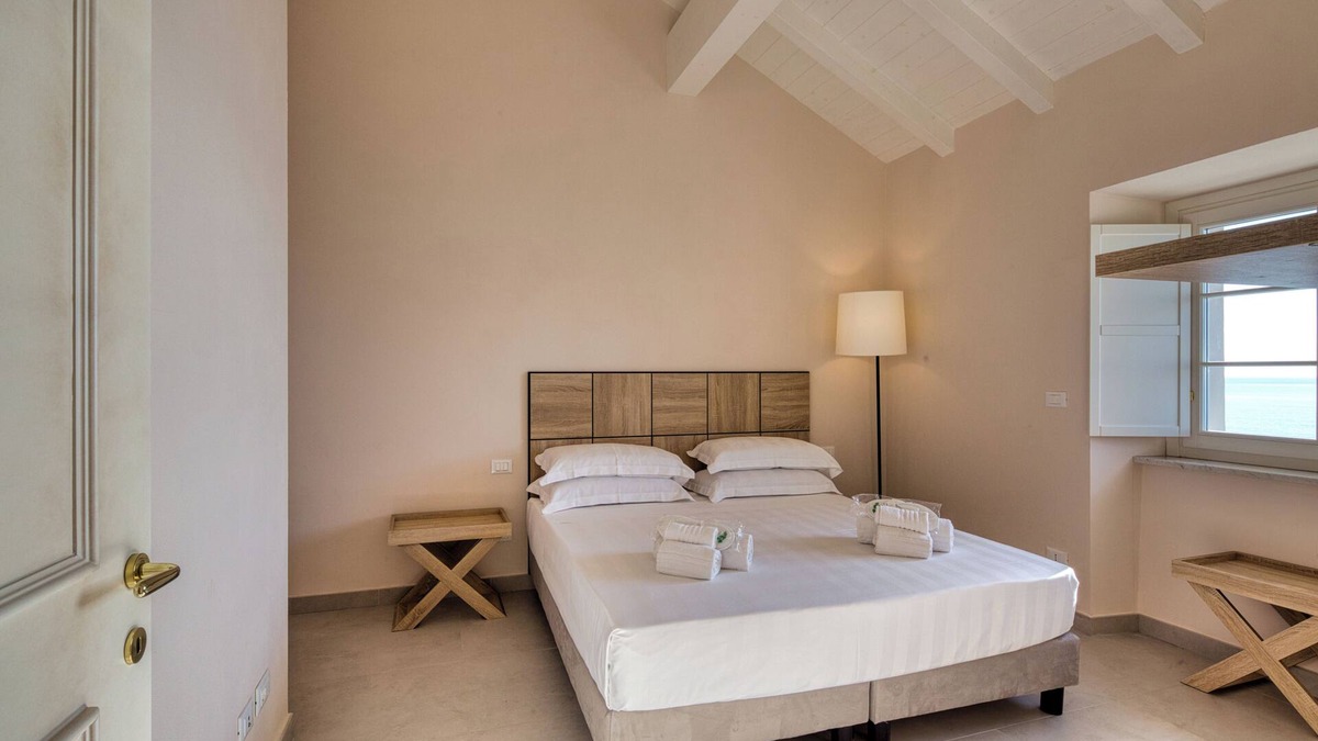 Acquasanta Apartment | Two-room apartment with bath and sea view terrace