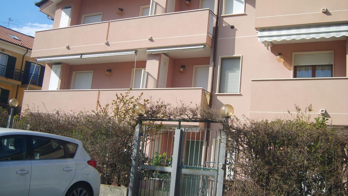 Ceriale Apartment | TWO-ROOM APARTMENT WITH TERRACE