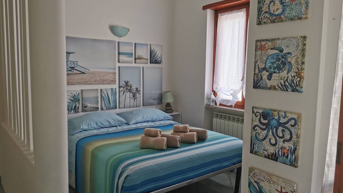 Montesilvano Apartment | Two-room mini apartment a stone's throw from the sea with parking space