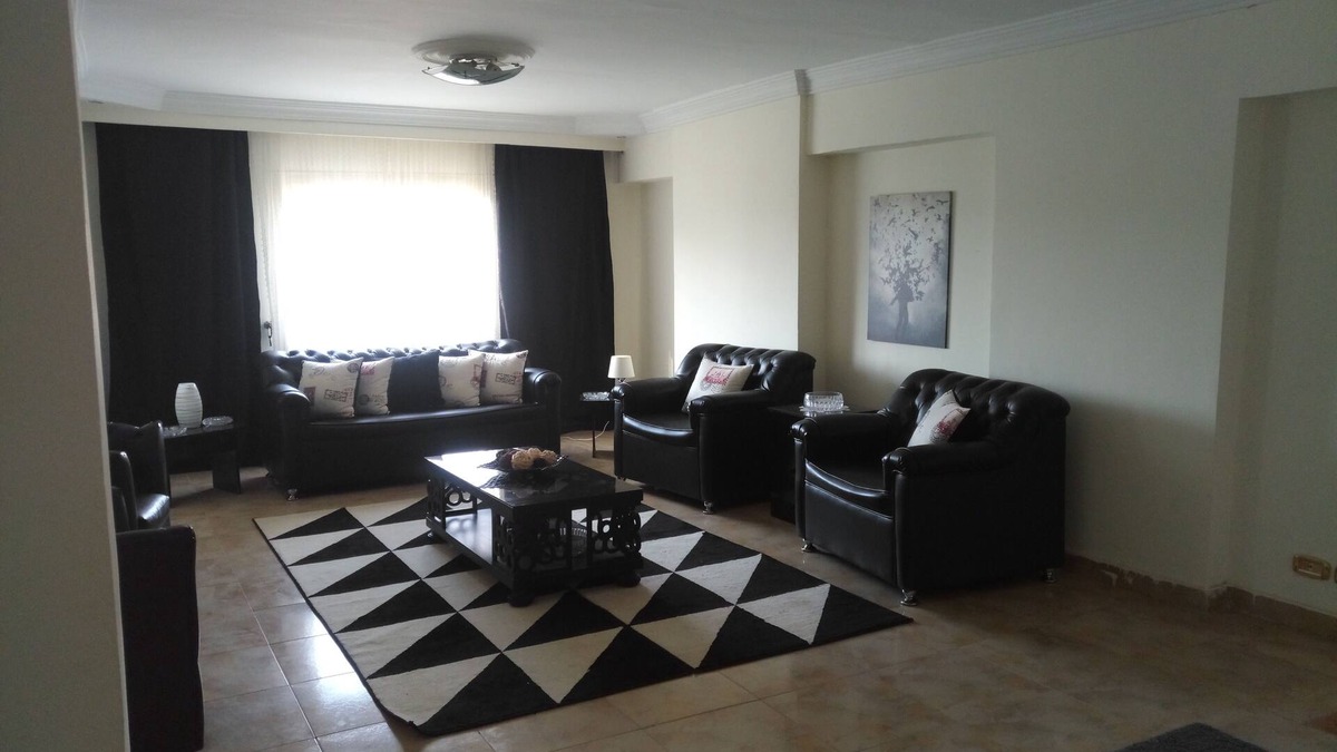 Qasr an-Nil Bed & Breakfast | Two rooms at PALM CITY in a spacious and bright apartment
