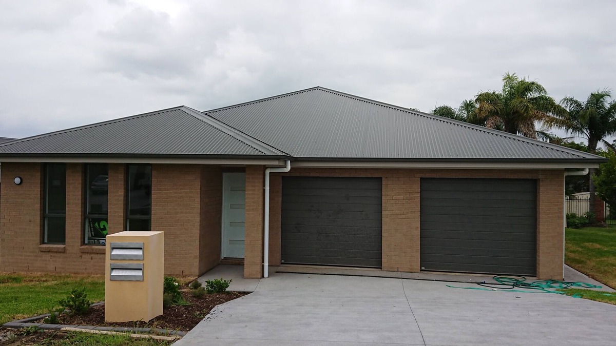 Aberglasslyn House | Two rooms in a stylish new house near the Hunter Valley