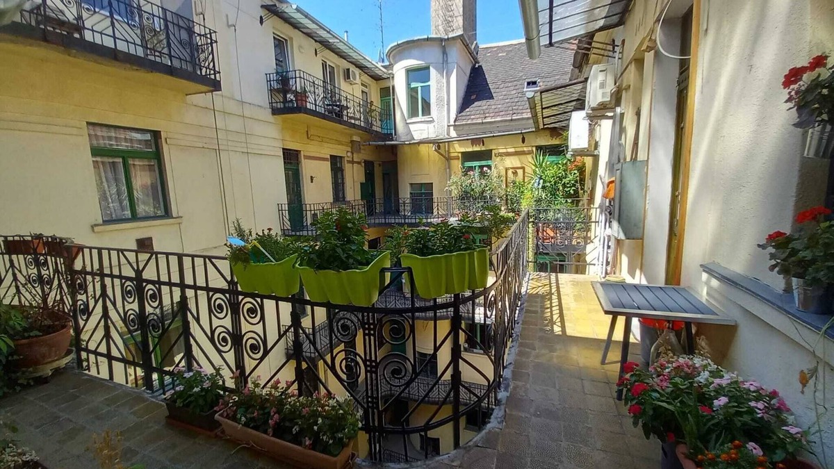 Ujlipotvaros Apartment | two separate bedrooms suite in the dowtown with extras