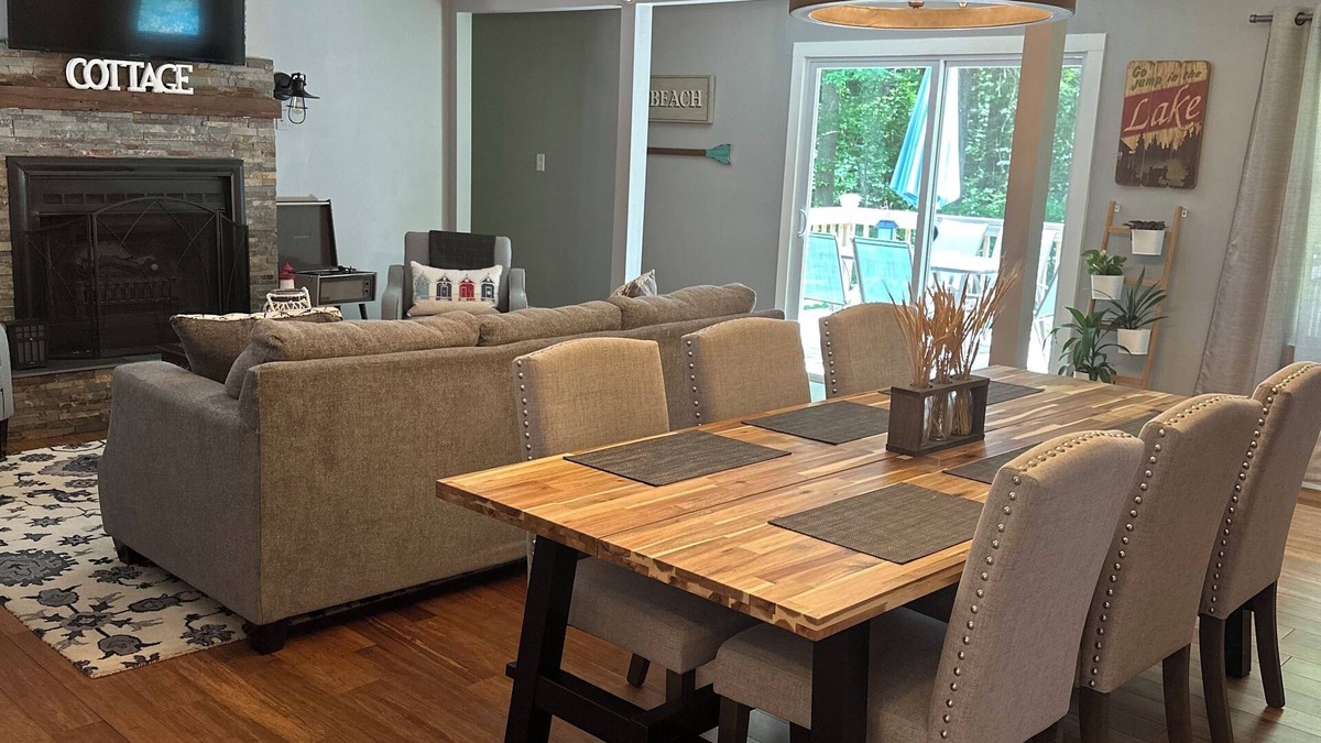 Union Pier Cottage | Two separate updated secluded cottages for one price. near beach & restaurants