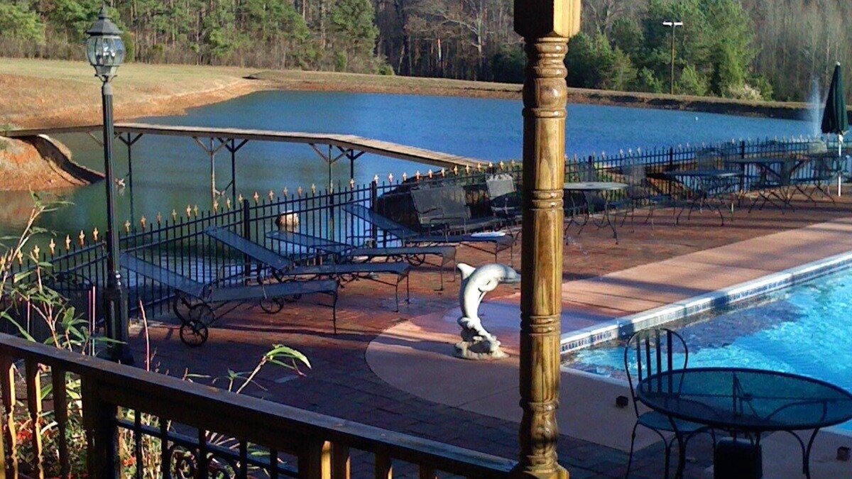 Pittsboro House | Two story cottage on 62 acre Het Landhuis estate