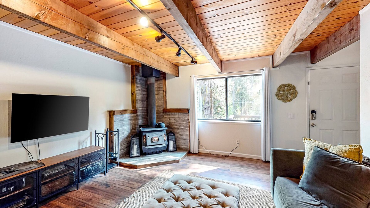 Camp Connell Condo | Two-story dog-friendly condo with balcony, washer/dryer, & full kitchen