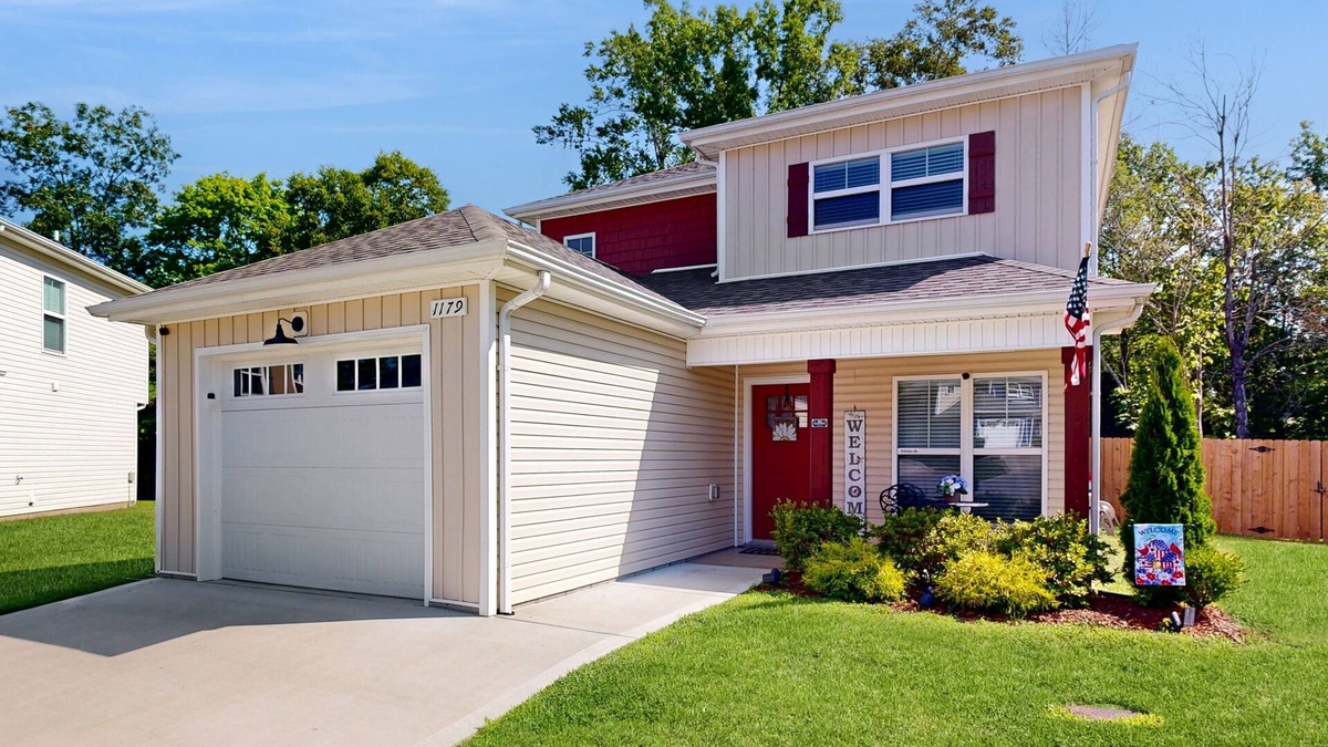 Clarksville House | Two-story home with private yard, patio, firepit, grill, & W/D
