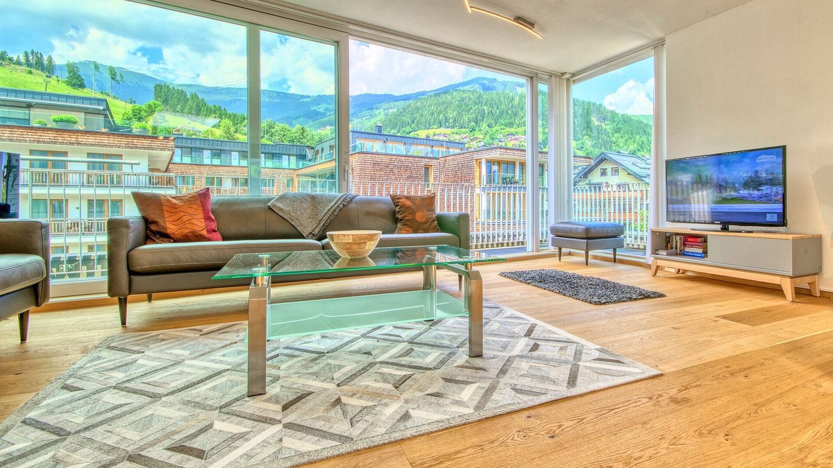 Zell am See Apartment | Two-story penthouse in Zell am See city center with amazing view over the slopes