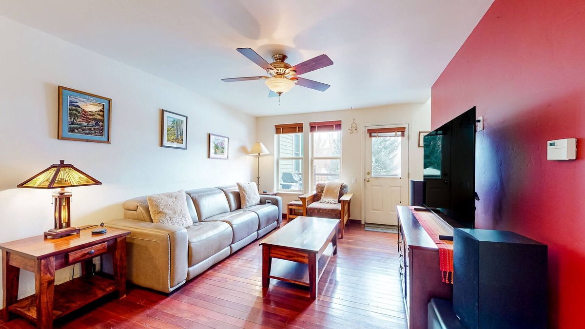 Basalt House | Two-story townhouse with balcony, grill, mountain & pond views, & streaming
