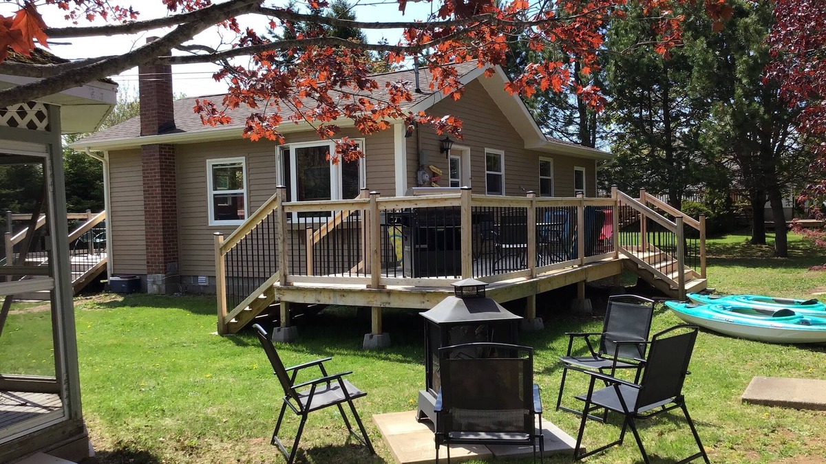 Grand Barachois Ski Chalet | TWO STREETS FROM BEAUJOLI BEACH - GRAND BARACHOIS - AC- WIFI-SLEEPS SIX